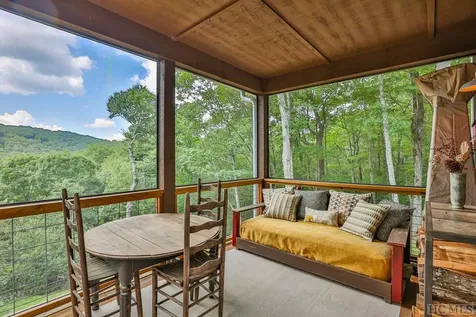 739 Glenridge Road Glenville NC 28736