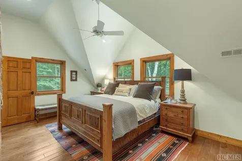 739 Glenridge Road Glenville NC 28736