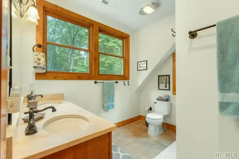 739 Glenridge Road Glenville NC 28736