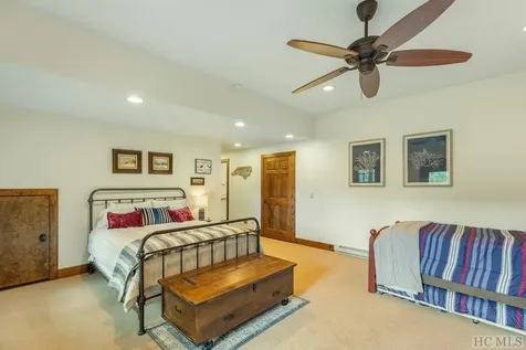739 Glenridge Road Glenville NC 28736