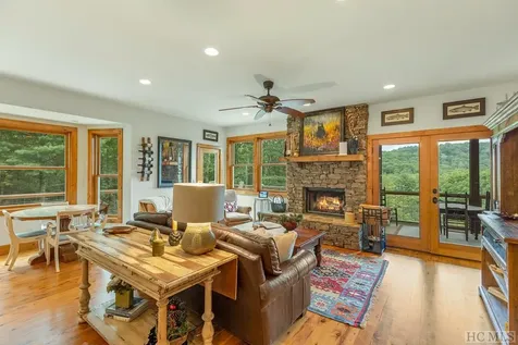 739 Glenridge Road Glenville NC 28736