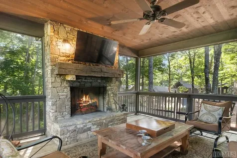 34 Dewy Morning Road Glenville NC 28736