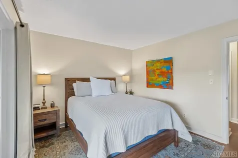 80 Ridge Lake Circle Highlands NC 28741