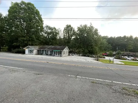 323 Highway 107n Cashiers NC 28717