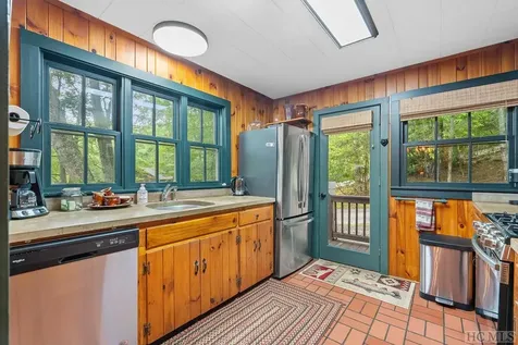 35 Azalea Circle Highlands NC 28741