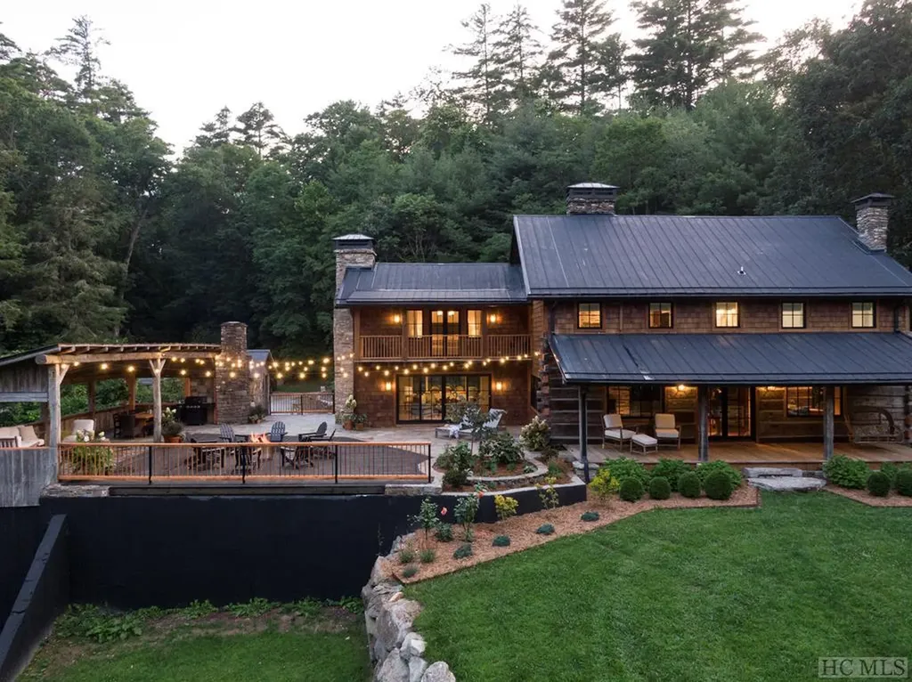 1451 Flat Mountain Road Highlands NC 28741