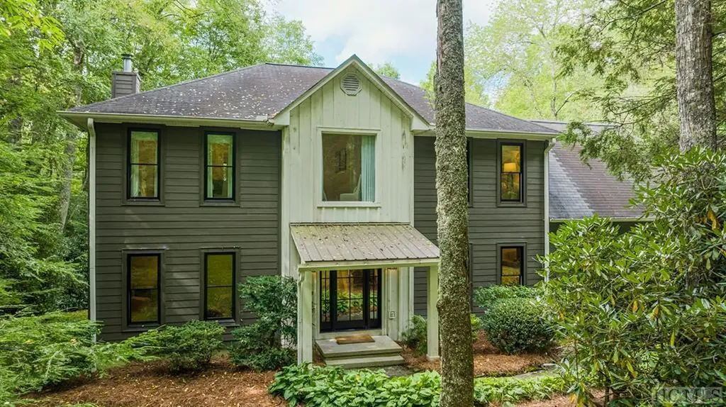 45 Chestnut Lane Highlands NC 28741