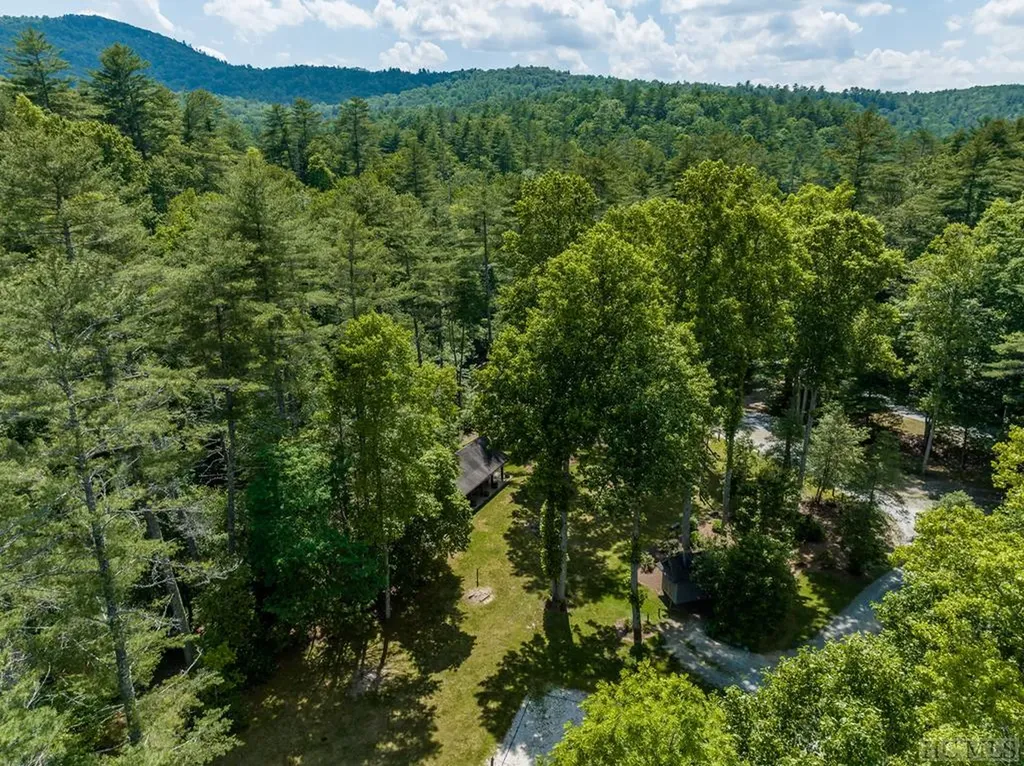 Lot 135 Rockhouse Falls Lane Sapphire NC 28774
