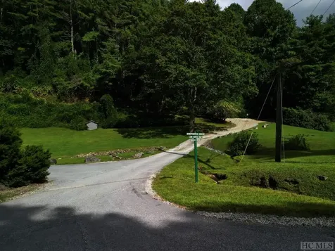 104 Tear Drop Lane Glenville NC 28736