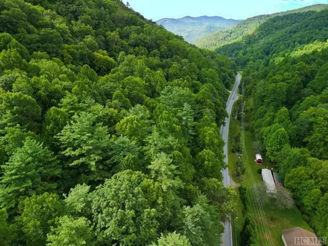 104 Tear Drop Lane Glenville NC 28736