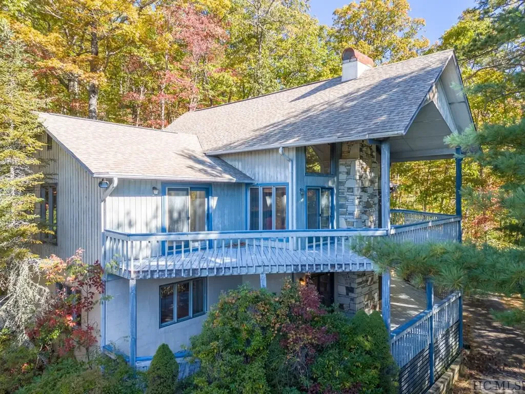 849 Trays Island Road Sapphire NC 28774