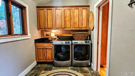 40 Ivy Court Sapphire NC 28774