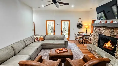 40 Ivy Court Sapphire NC 28774