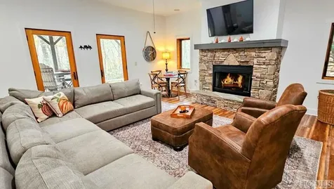 40 Ivy Court Sapphire NC 28774