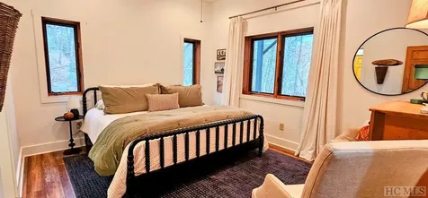 40 Ivy Court Sapphire NC 28774