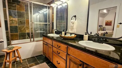 40 Ivy Court Sapphire NC 28774