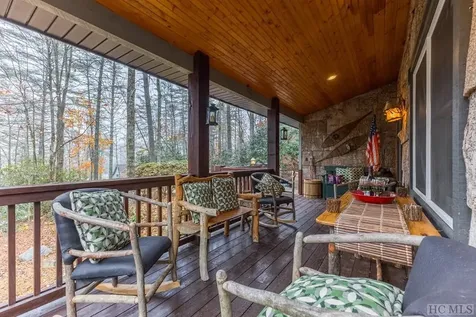 81 Toll House Lane Cashiers NC 28717