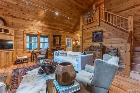 81 Toll House Lane Cashiers NC 28717