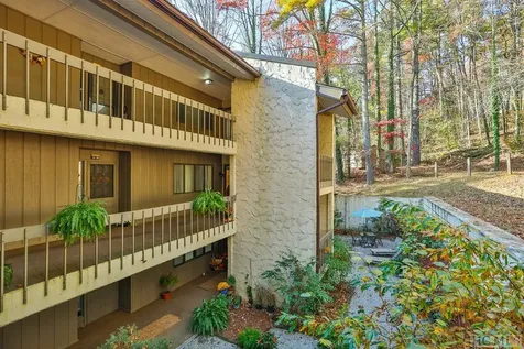 96-2C Dogwood Knob Lane Sapphire NC 28774