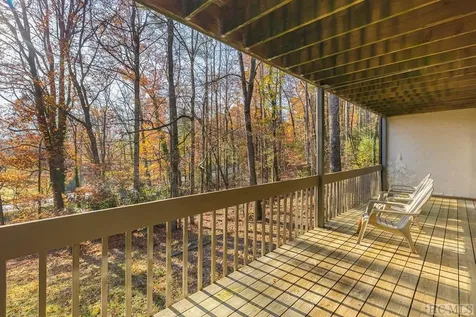 96-2C Dogwood Knob Lane Sapphire NC 28774