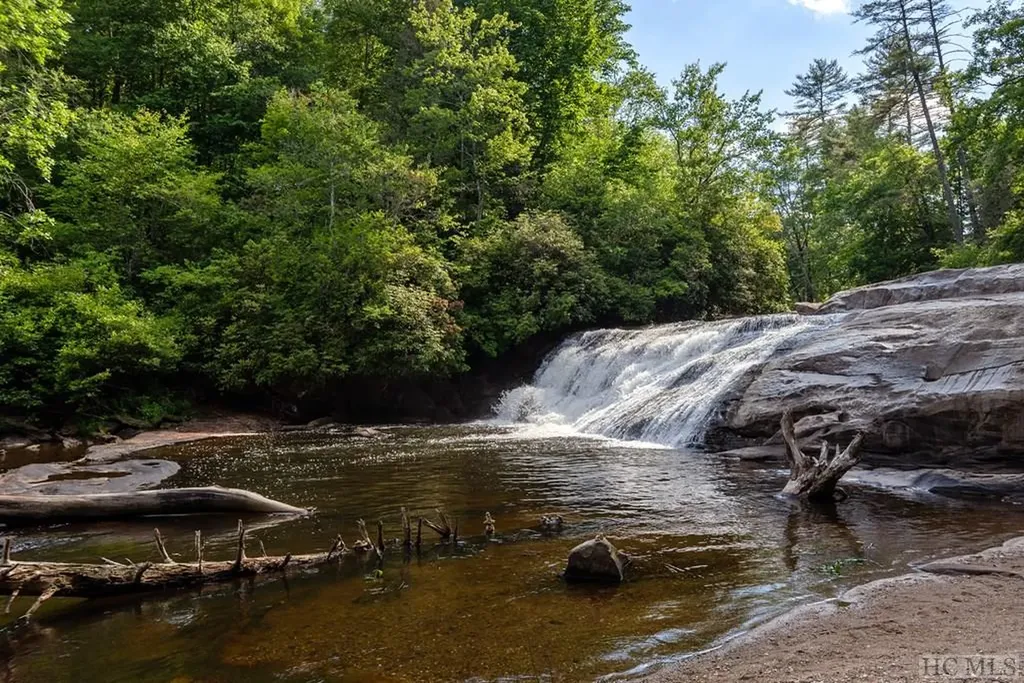 Lots 4&5 Heritage Drive Sapphire NC 28774