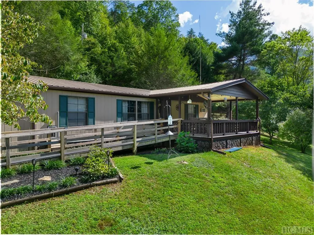 101 Log Cabin Lane Cullowhee NC 28723