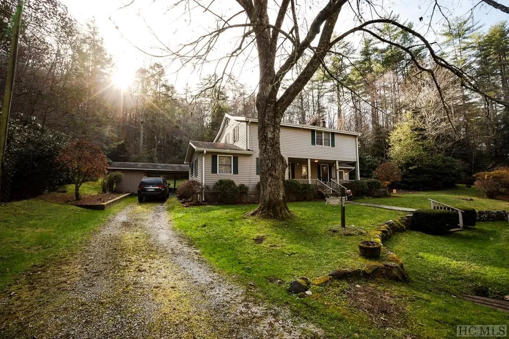922 Flat Mountain Road Highlands NC 28741