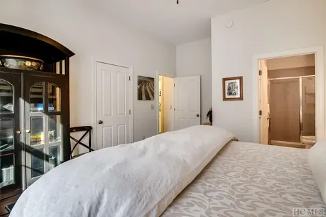 95B Burning Bush Lane Highlands NC 28741