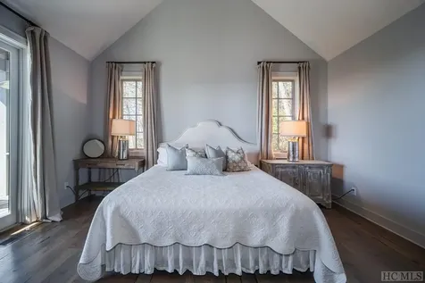 1581 W Whitetail Drive Sapphire NC 28774