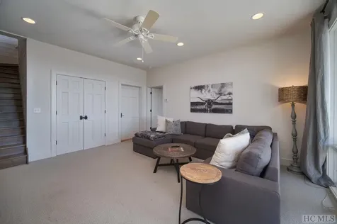 1581 W Whitetail Drive Sapphire NC 28774