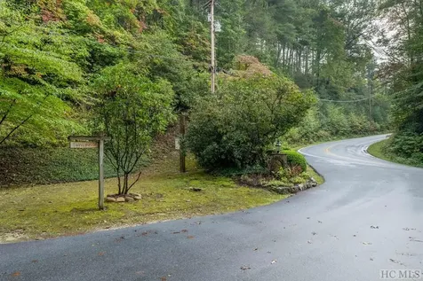 Lot 28 Twin Lakes Drive Cashiers NC 28717