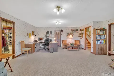 636 Cherokee Trace Lake Toxaway NC 28747