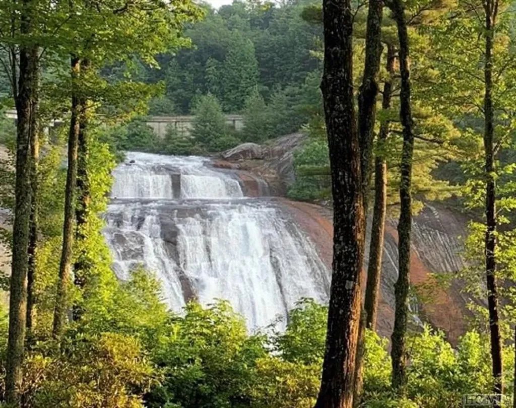 11 Lower Tanglewood E Lake Toxaway NC 28747