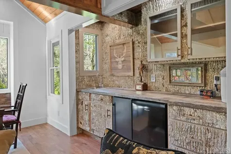 95 Mill Creek Lane Highlands NC 28741