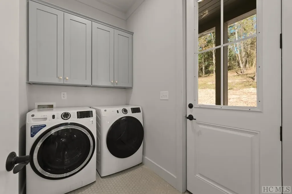 71 Laurel Meadow Way Cashiers NC 28717