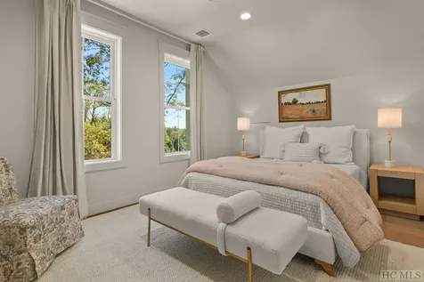 71 Laurel Meadow Way Cashiers NC 28717