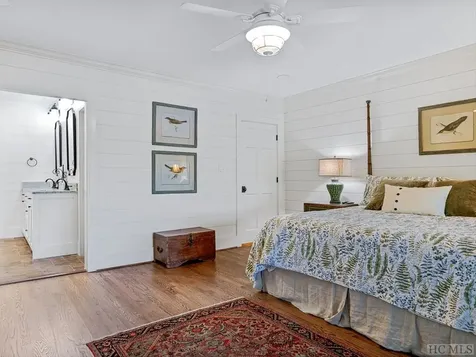 96 Windward Point Lake Toxaway NC 28747