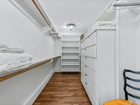 96 Windward Point Lake Toxaway NC 28747