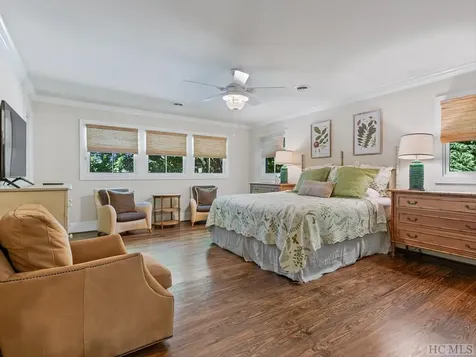 96 Windward Point Lake Toxaway NC 28747