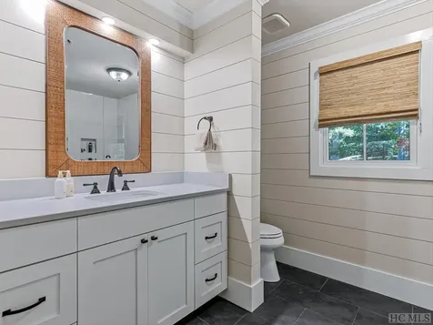 96 Windward Point Lake Toxaway NC 28747