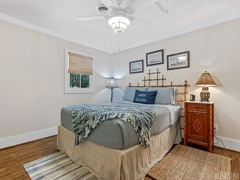 96 Windward Point Lake Toxaway NC 28747