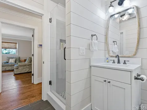 96 Windward Point Lake Toxaway NC 28747