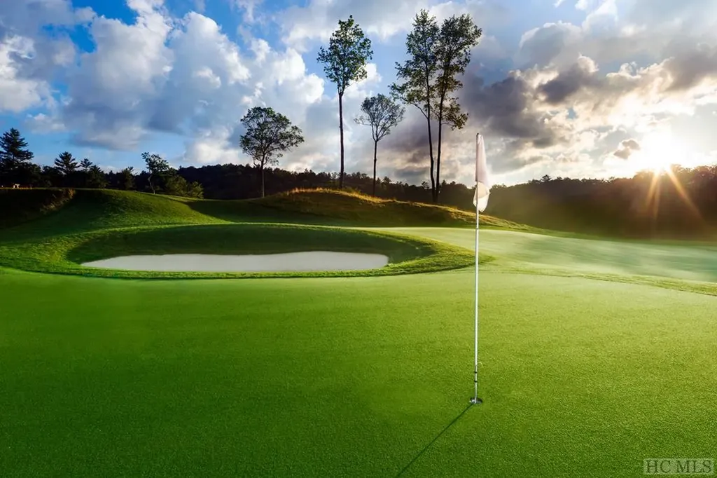 23 Millenium Drive Highlands NC 28741