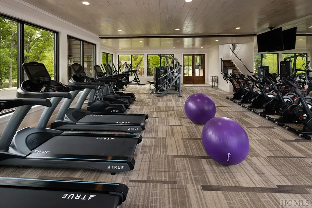 23 Millenium Drive Highlands NC 28741