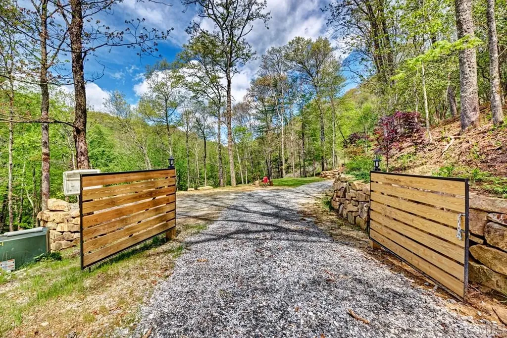 Lot 20a Mountain Waterfalls Glenville NC 28736
