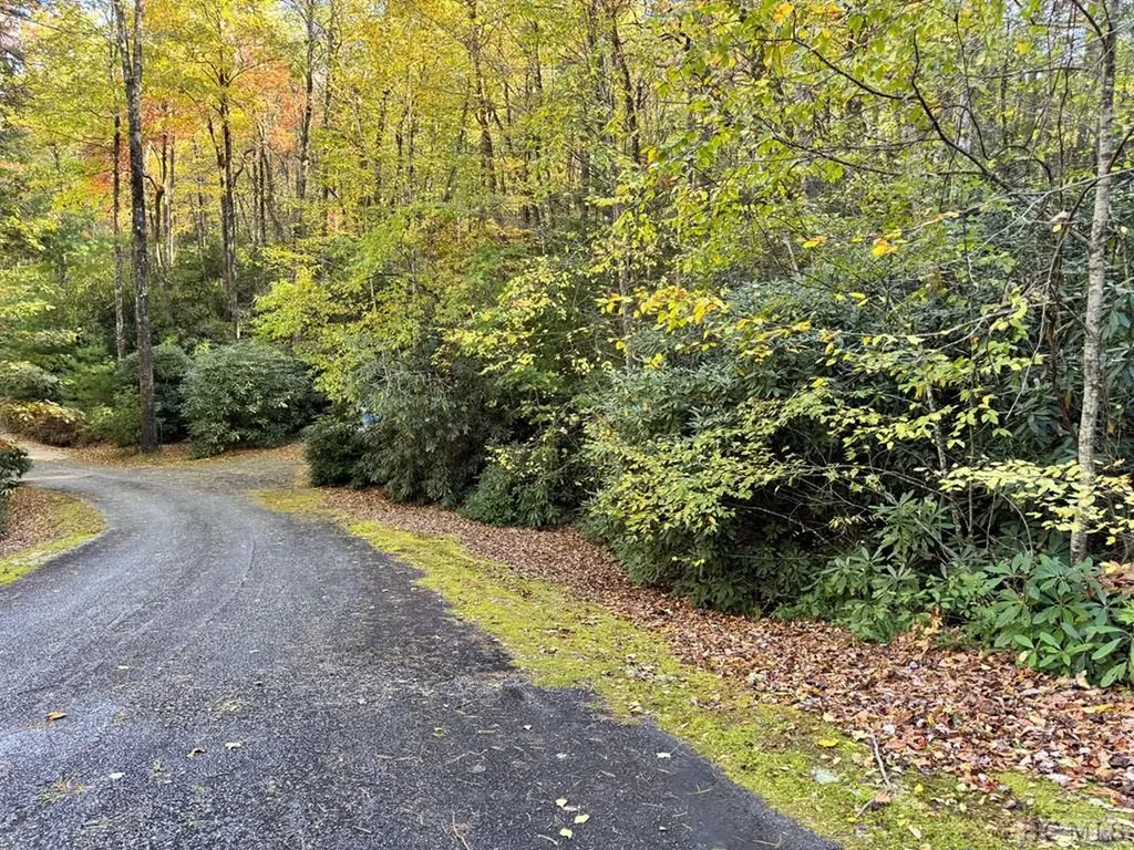 Lot G11 Bent Blade Sapphire NC 28774