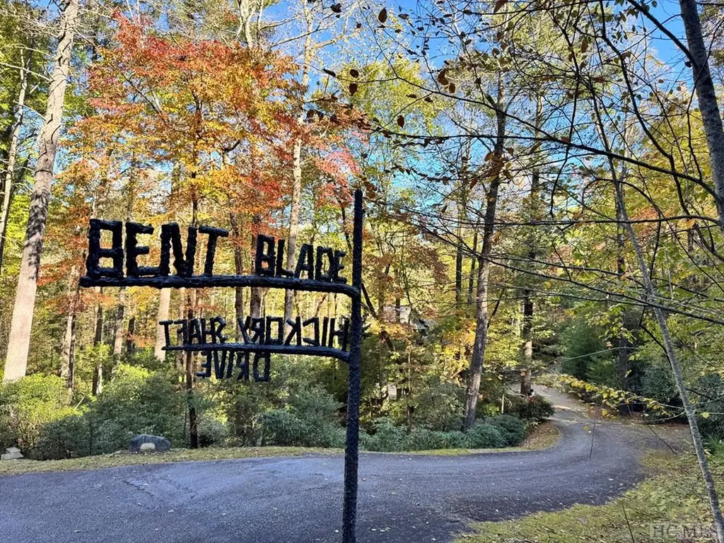 Lot G11 Bent Blade Sapphire NC 28774