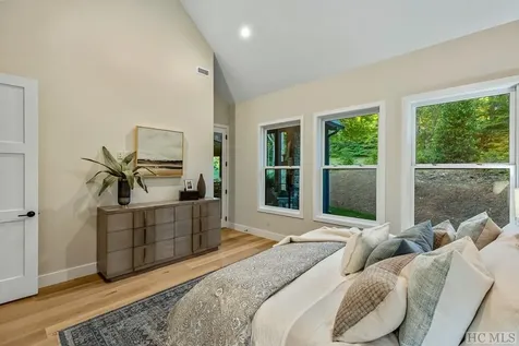 374 Turkey Roost Road Sapphire NC 28774