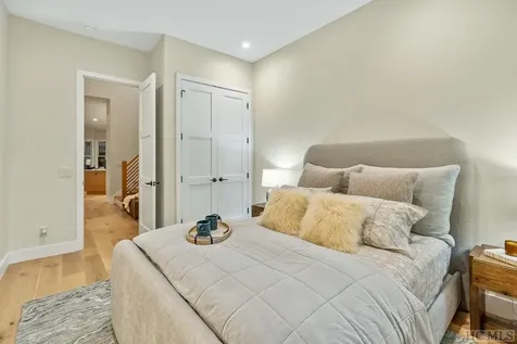 374 Turkey Roost Road Sapphire NC 28774