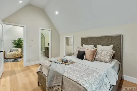 374 Turkey Roost Road Sapphire NC 28774